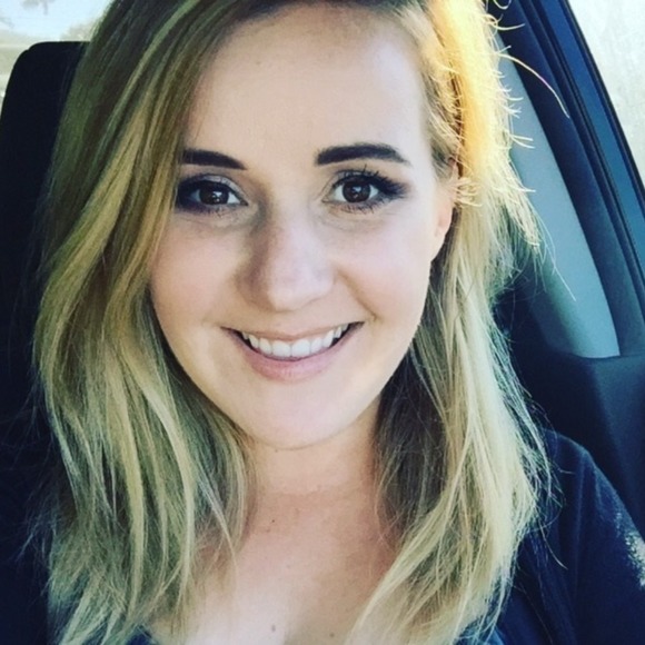 Meet your Posher, Oriana - Picture 1 of 1